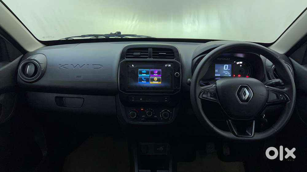 Renault Kwid 1.0 Rxt Amt, 2023, Petrol