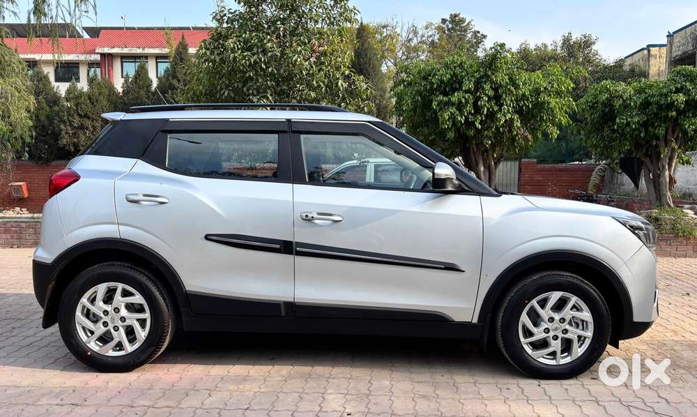 Mahindra Xuv300 W8, 2022, Petrol