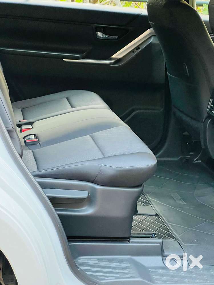 Toyota Innova Hycross 2.0 Gx 8 Str, 2023, Petrol