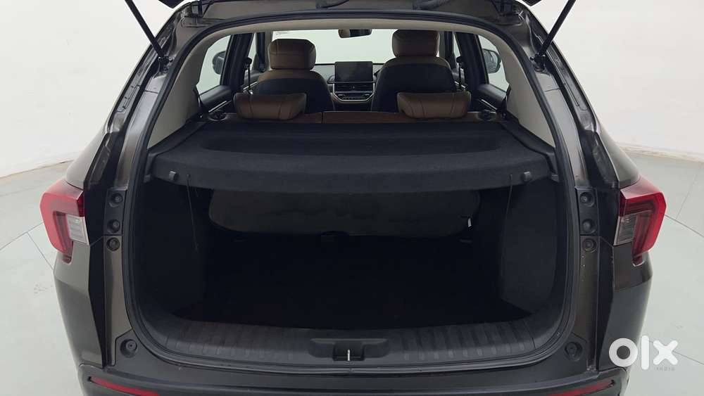 Honda Elevate Zx Cvt, 2023, Petrol
