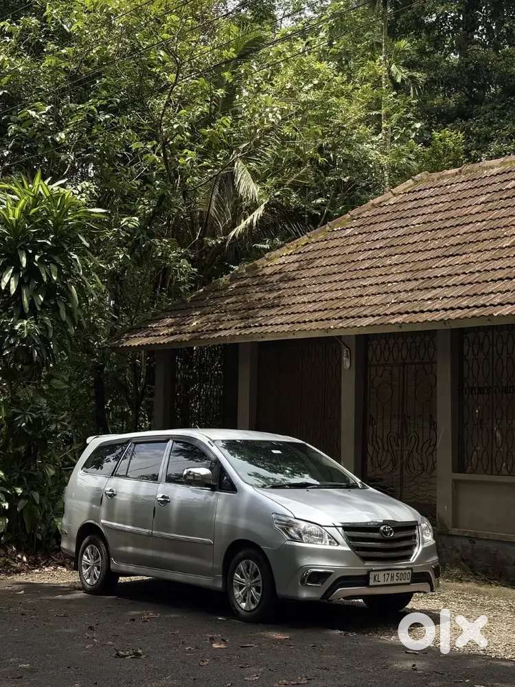 Toyota Innova Taxi  2011 Diesel Well Maintained