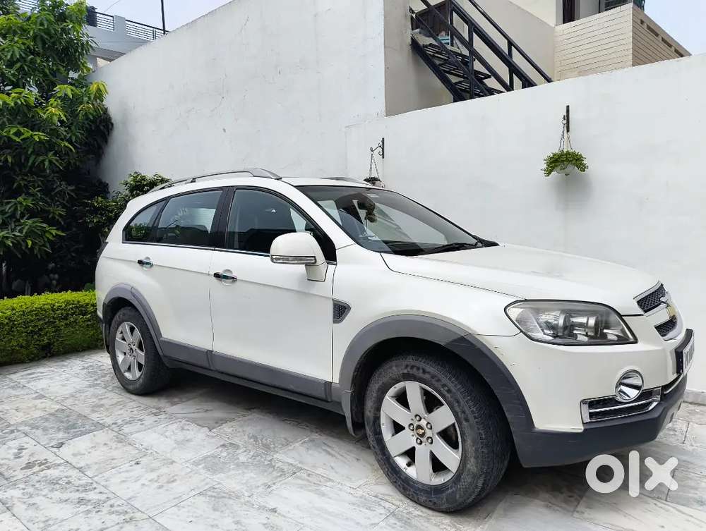 Chevrolet Captiva 2011 Top Model  7 Seater Diesel 950000 Km Driven