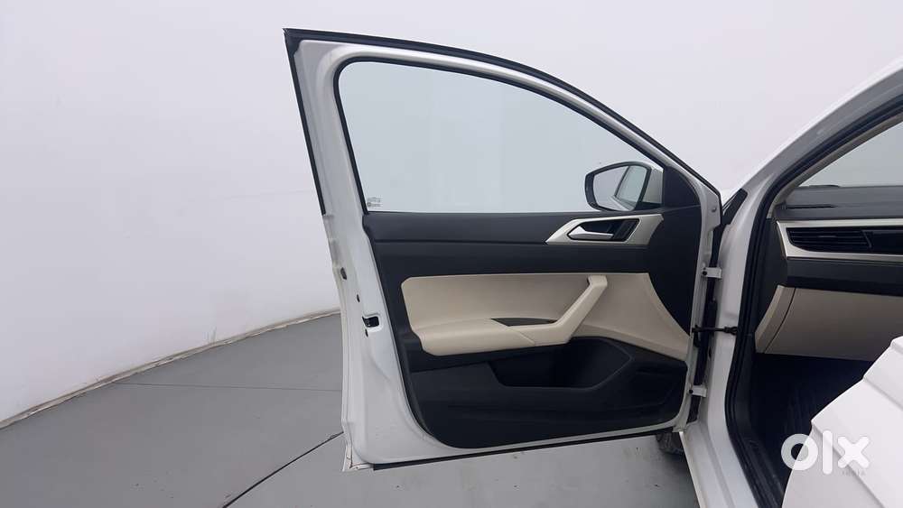 Volkswagen Virtus Highline Plus 1.0 Tsi At, 2022, Petrol