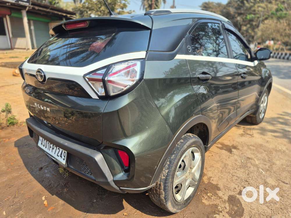 Tata Nexon 1.2 Revotron Xm (s), 2023, Petrol