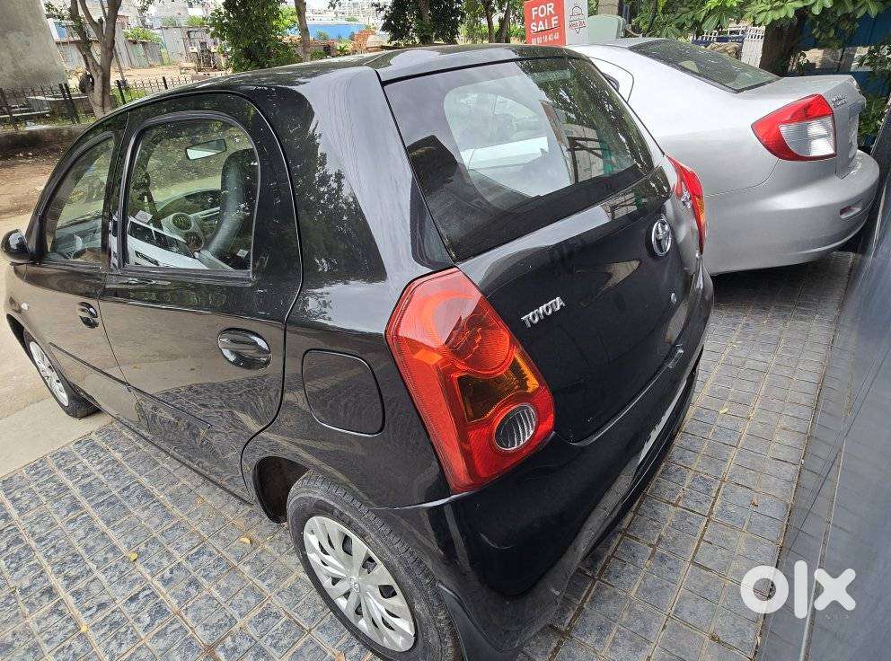 Toyota Etios Liva 2011-2012 G, 2011, Petrol