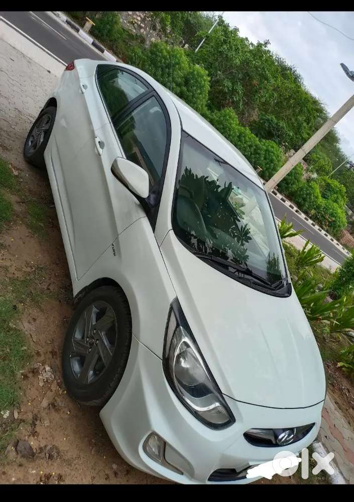 Hyundai Verna 2013 Diesel 98000 Km Driven