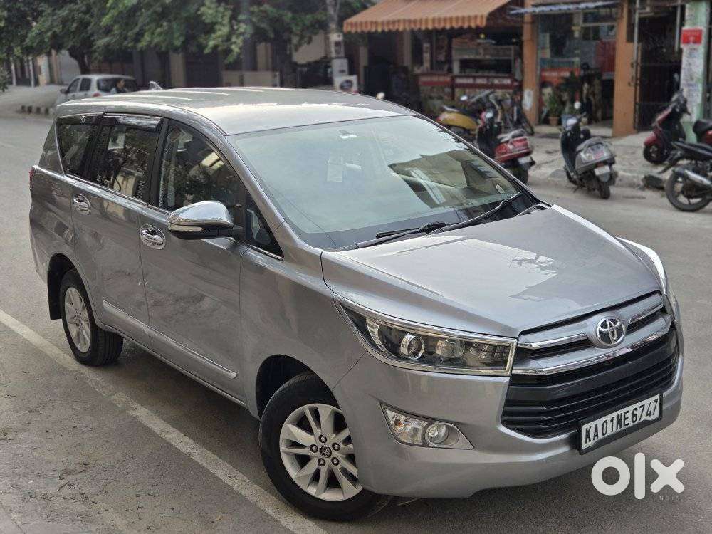 Toyota Innova Crysta 2.4 V, 2016, Diesel