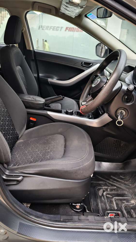 Tata Nexon 1.2 Revotron Xm (s), 2022, Cng & Hybrids