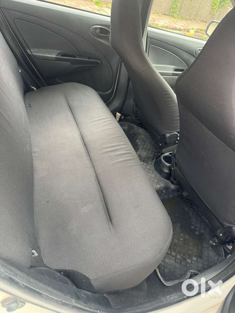 Toyota Etios Liva G, 2012, Petrol