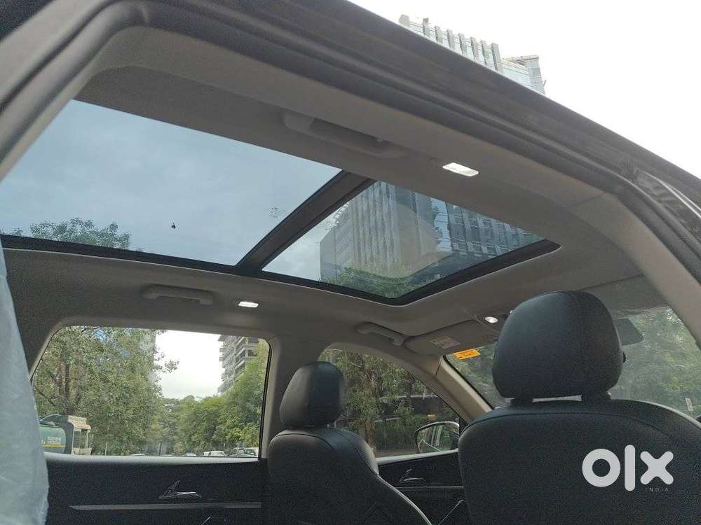 Mahindra Xuv700 2.2 Ax 7 Diesel At Str, 2025, Diesel