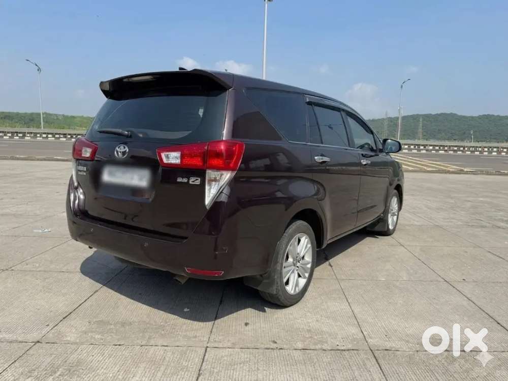 Toyota Innova Crysta 2016 Diesel Well Maintained
