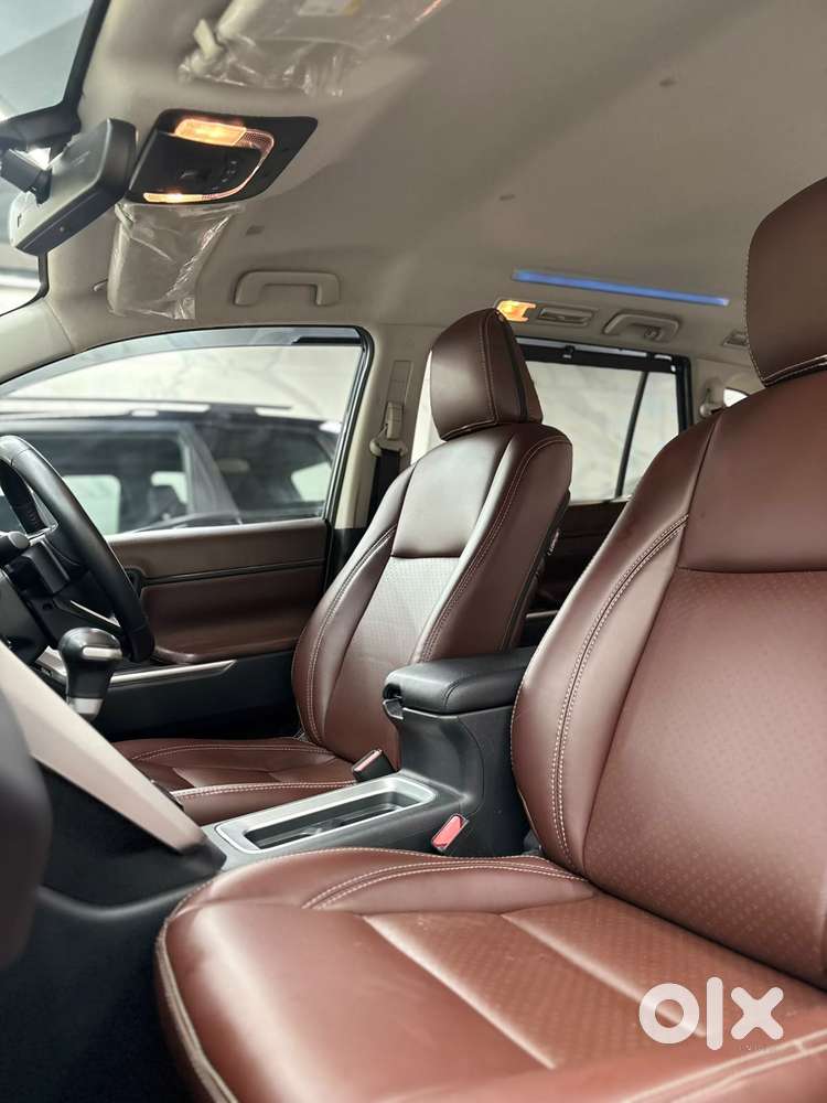 Toyota Innova Hycross 2.0 Vx Hybrid 7 Str, 2025, Petrol
