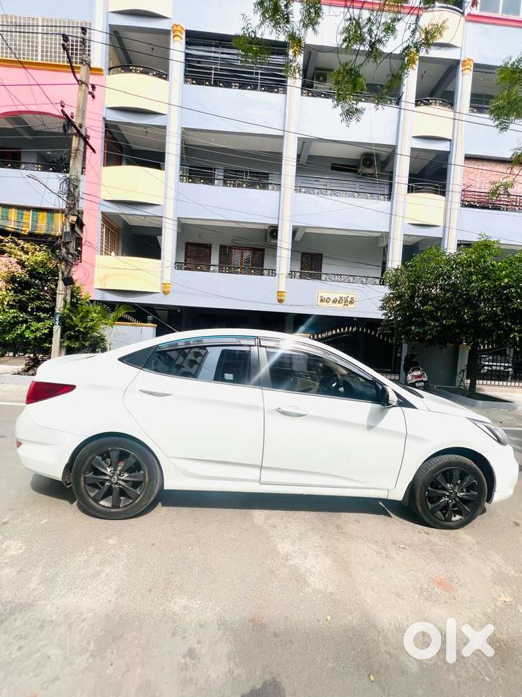 Hyundai Verna Crdi Vgt Sx 1.5, 2011, Diesel