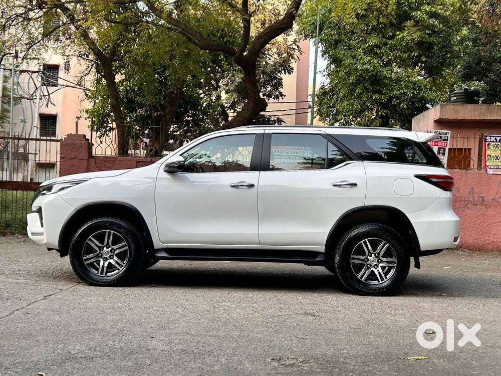 Toyota Fortuner 4x2 At 2.7 Petrol, 2024, Petrol