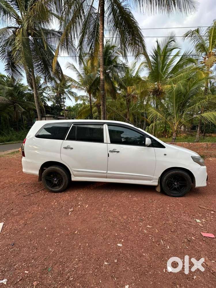 Toyota Innova 2015 Diesel Well Maintained