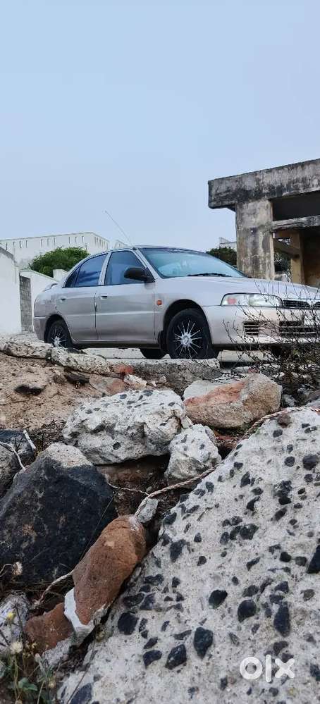 Mitsubishi Lancer 1.5 Glxi 2003