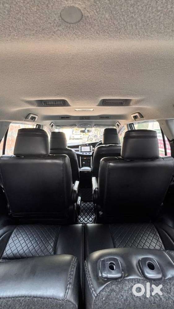 Toyota Innova Crysta, 2022, Petrol