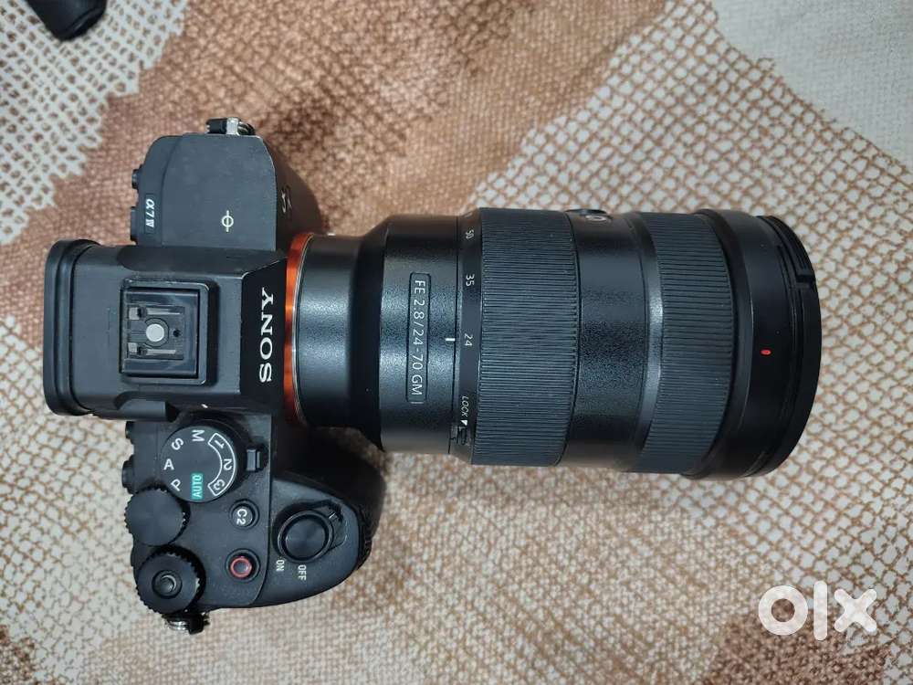 Sony Alpha A7 IV Body + Sony FE 24-70mm f/2.8 GM Lens (Excellent Condi
