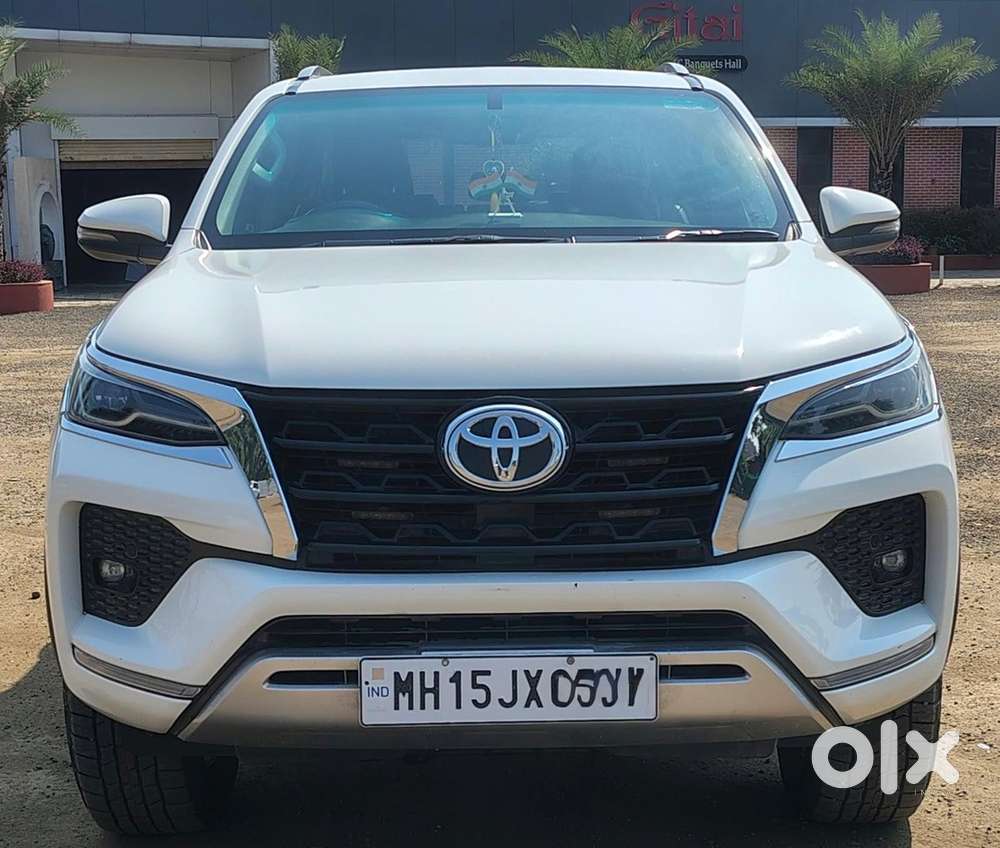 Toyota Fortuner Legender 2024