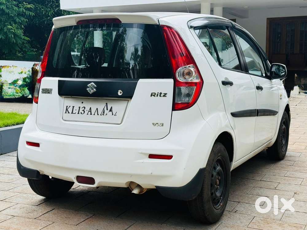 Maruti Suzuki Ritz Vxi, 2013, Petrol
