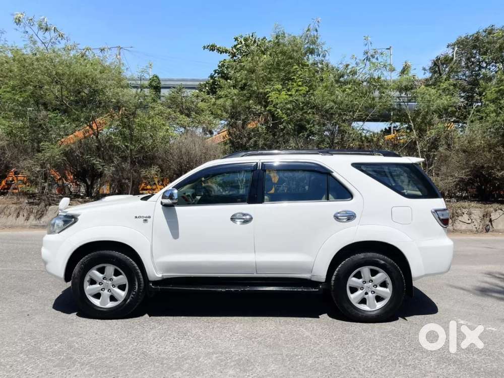 Toyota Fortuner, 2010, Diesel