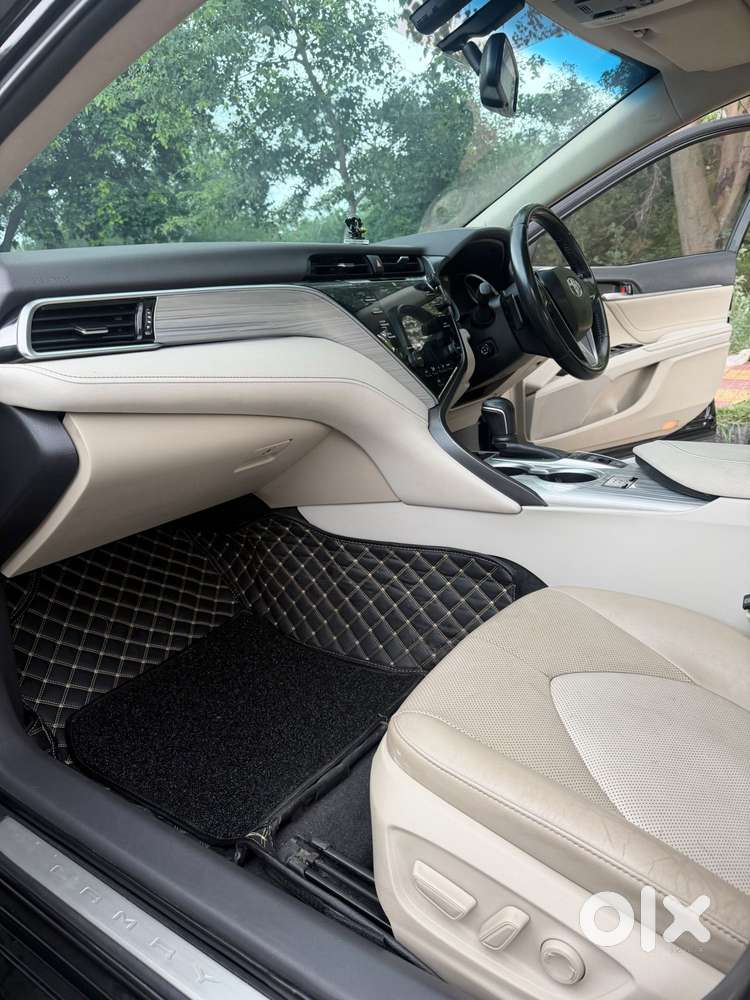Toyota Camry Hybrid, 2019, Petrol