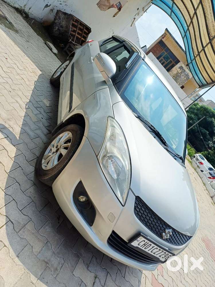 Maruti Suzuki Swift Vvt Zxi, 2013, Petrol