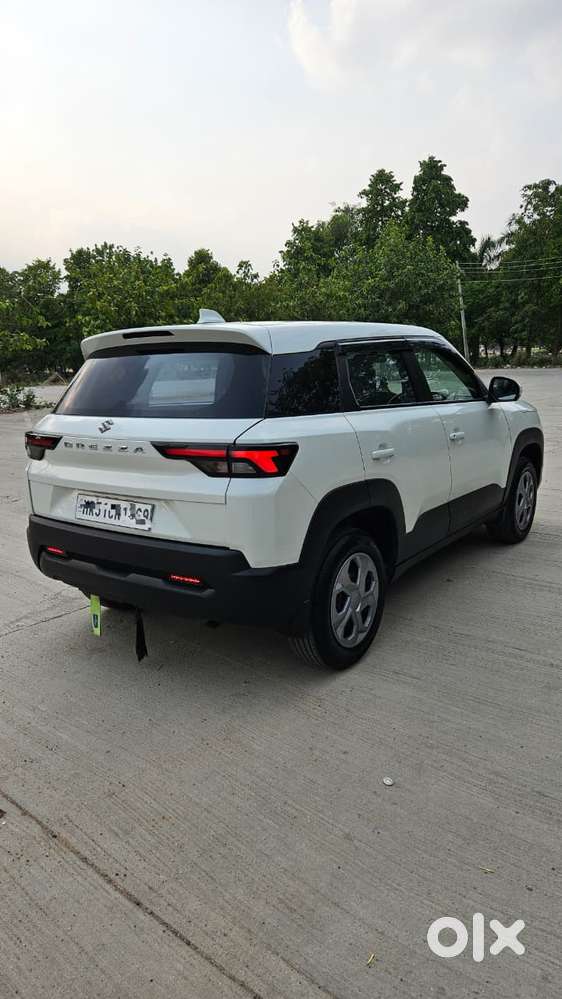 Maruti Suzuki Brezza 1.5 Lxi Smart Hybrid, 2024, Petrol