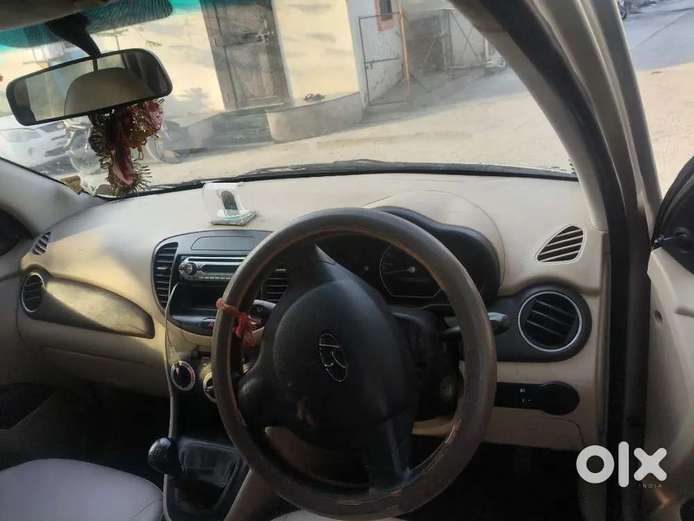 Hyundai I10 2008 Gold Colour