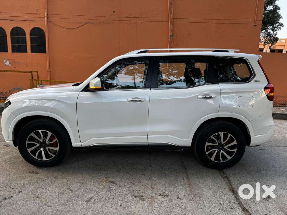 Mahindra Scorpio-n 2.2 Z8 L Diesel At 7 Str, 2023, Diesel