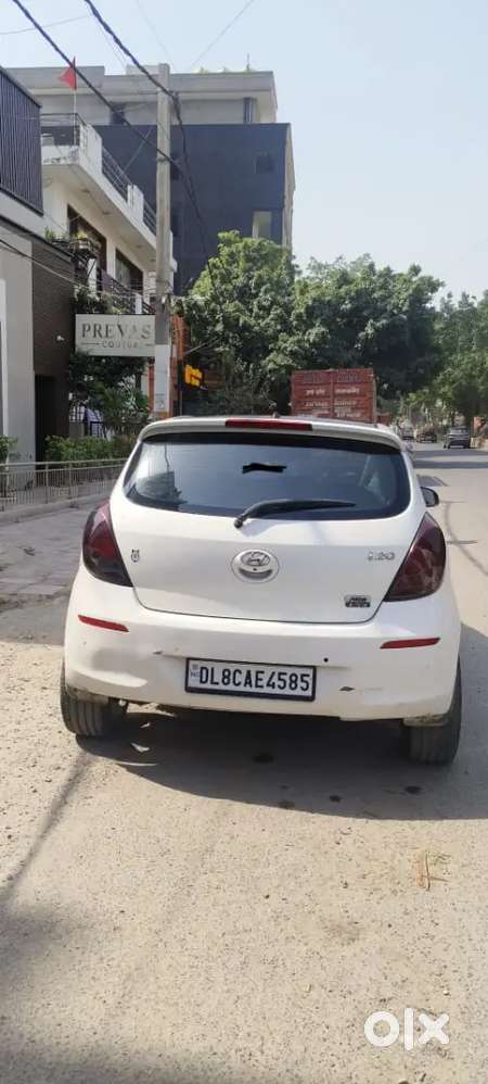I20 Asta With Sunroof