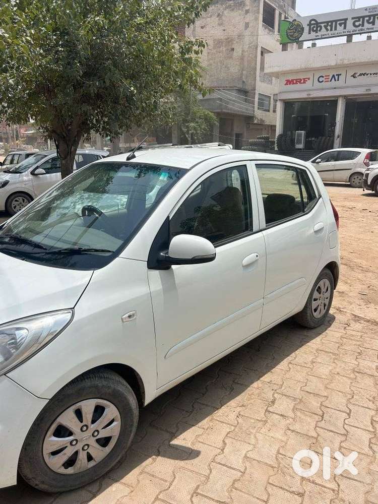 Hyundai I10 Sportz At, 2011, Petrol