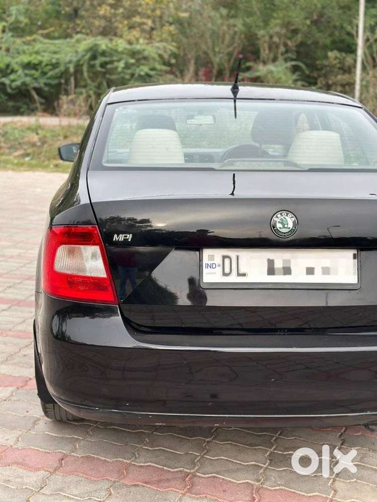 Skoda Rapid 1.0 Rider Plus Tsi At, 2012, Petrol