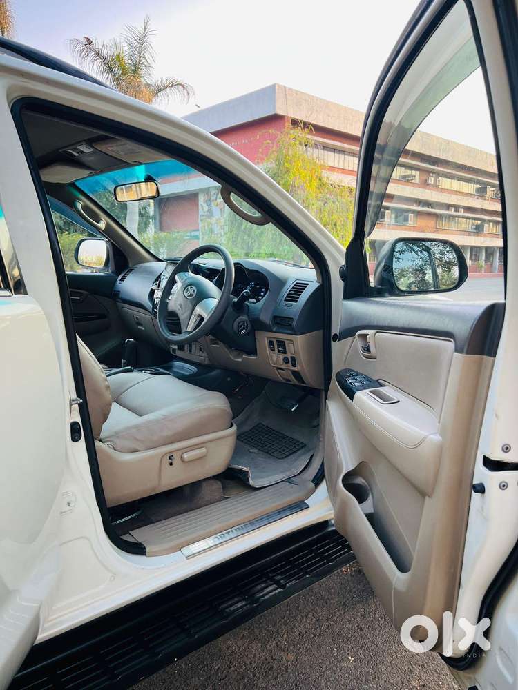 Toyota Fortuner 2011-2016 4x2 At, 2013, Diesel