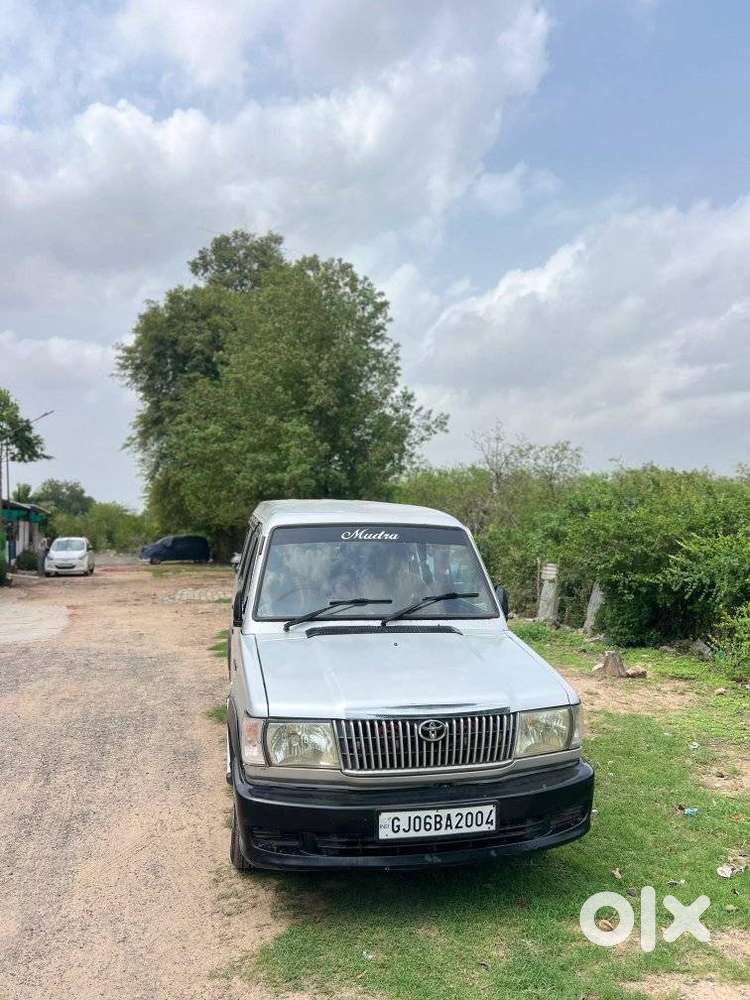 Toyota Qualis Fs 8seater, 2004, Diesel