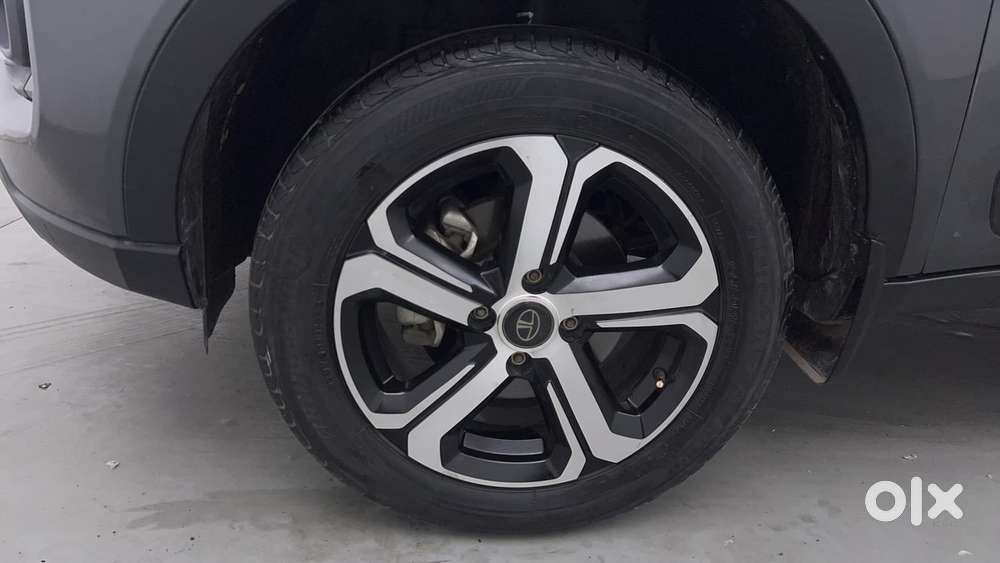 Tata Nexon 1.2 Revotron Xm (s), 2023, Petrol