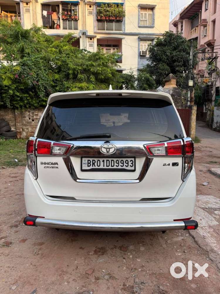 Toyota Innova Crysta 2.4 V 7 Str, 2017, Diesel