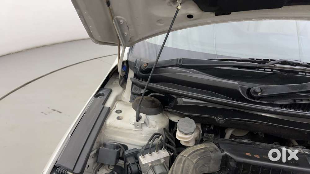 Maruti Suzuki Ciaz Alpha 1.5 At, 2022, Petrol