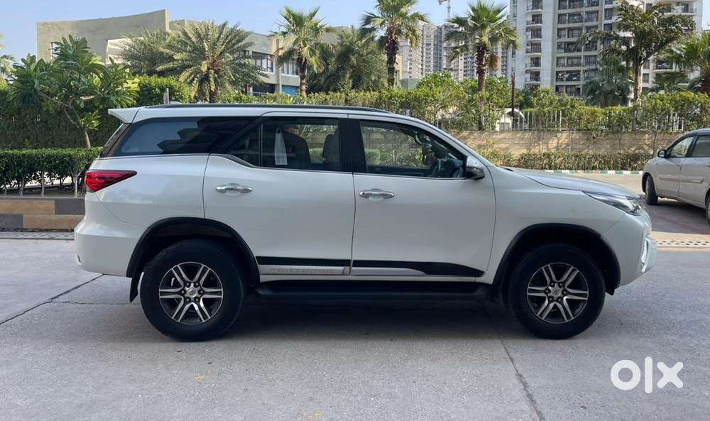 Toyota Fortuner 2018 Diesel 175000 Km Driven
