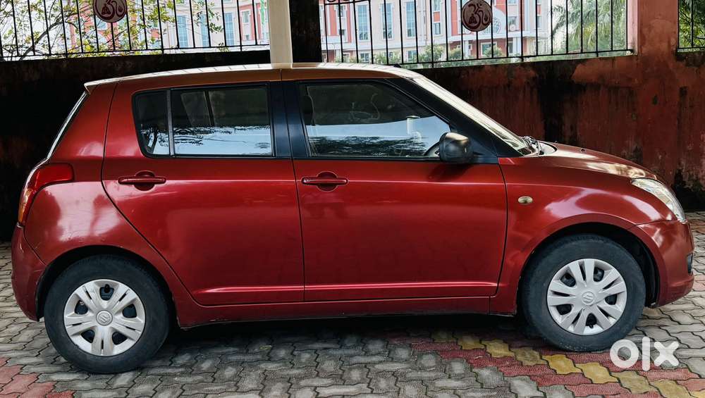Maruti Suzuki Swift Vxi + Manual, 2009, Petrol