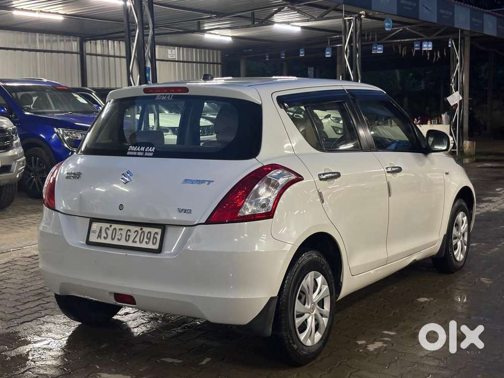 Maruti Suzuki Swift Vxi + Manual, 2015, Petrol
