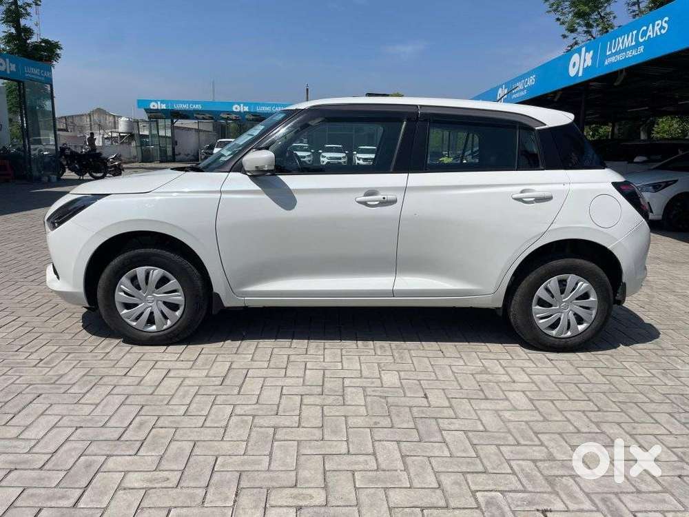 Maruti Suzuki Swift Vxi Optional, 2025, Petrol