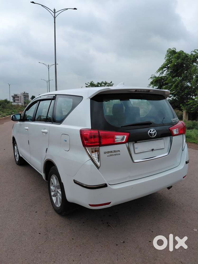 Toyota Innova Crysta 2.4 G Mt, 2023, Diesel