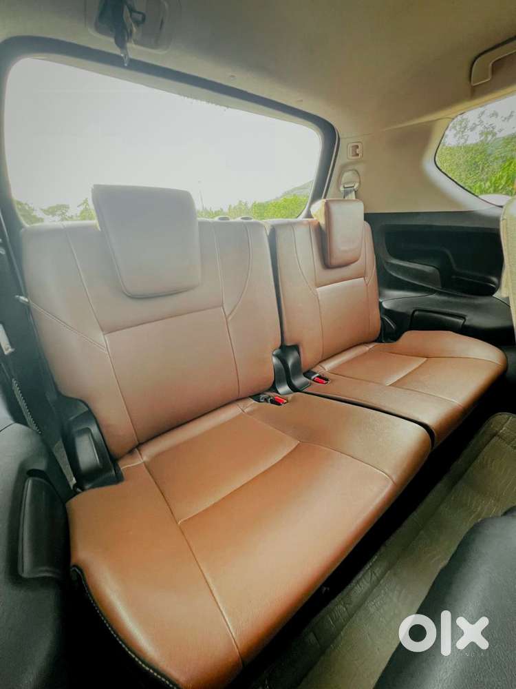 Toyota Innova Crysta 2.8 Zx At 7 Seater, 2016, Diesel