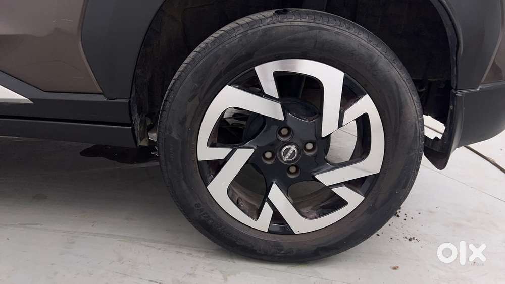 Nissan Magnite 1.0 Xv Premium Turbo Cvt, 2021, Petrol