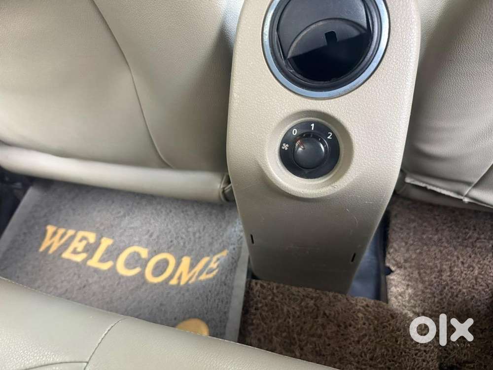 Nissan Diesel Car 2015