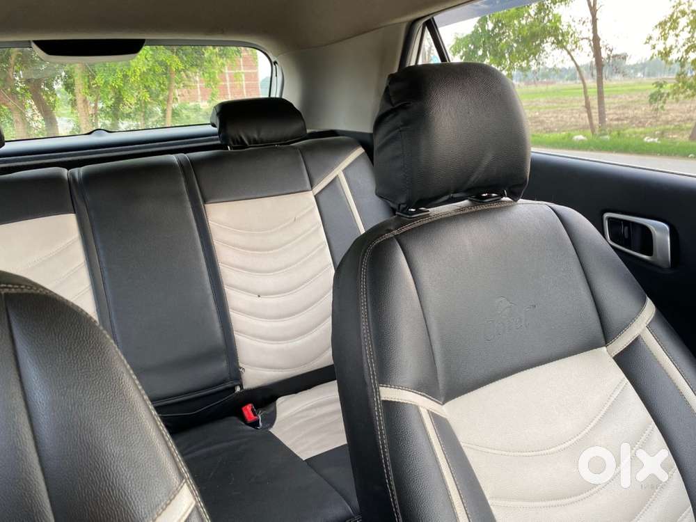 Hyundai Venue 2023 Petrol Well Maintained