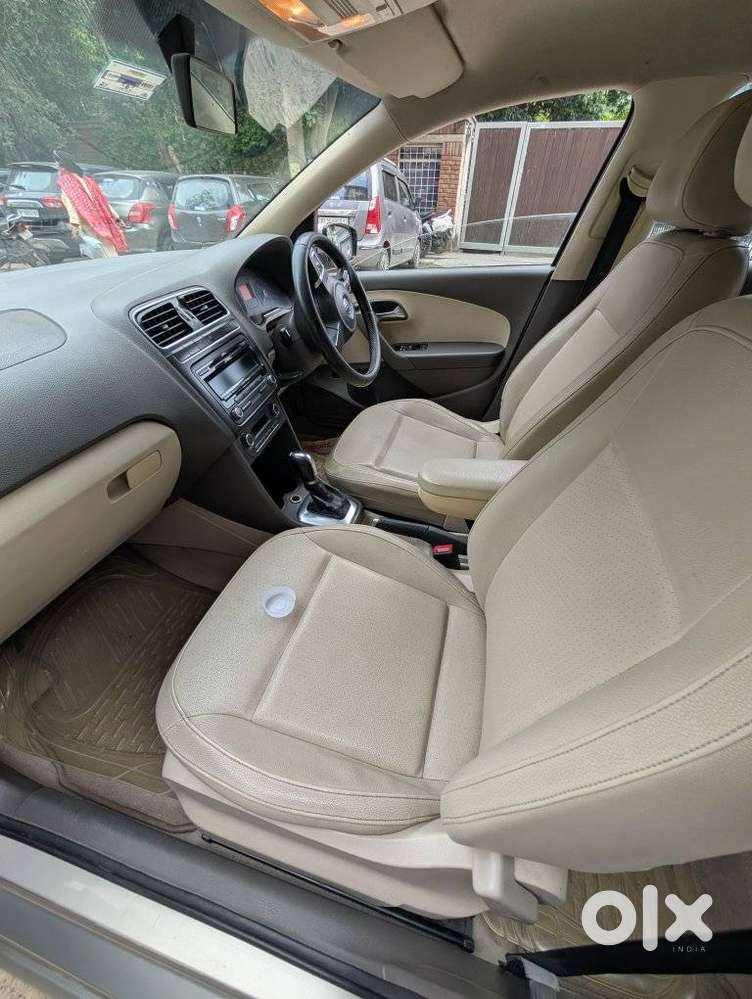 Volkswagen Vento 2010-2013 Petrol Highline, 2012, Petrol