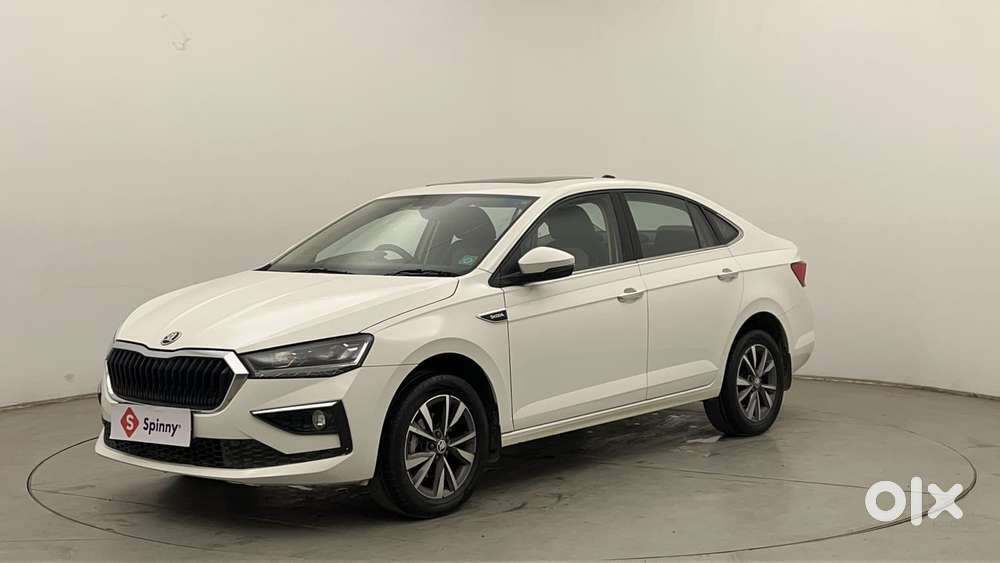 Skoda Slavia Style 1.0l Tsi Mt, 2023, Petrol