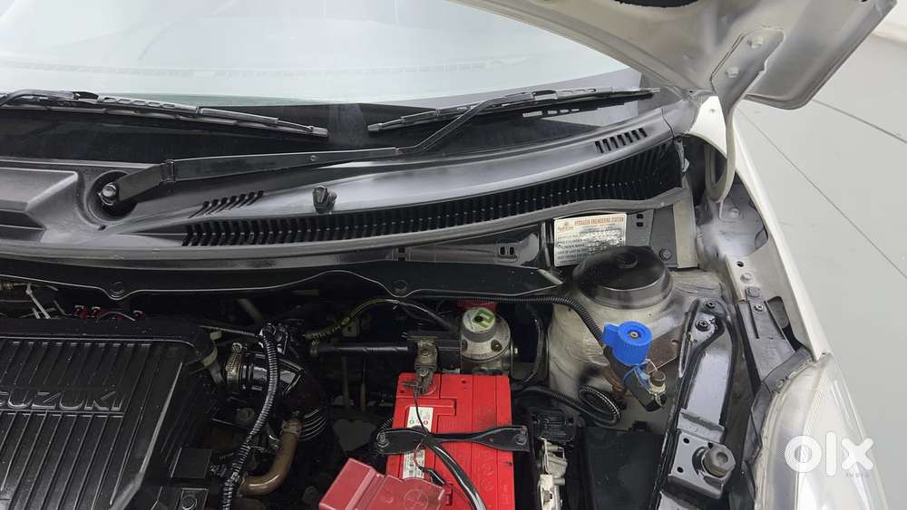 Maruti Suzuki Swift Lxi Optional-o, 2016, Cng & Hybrids